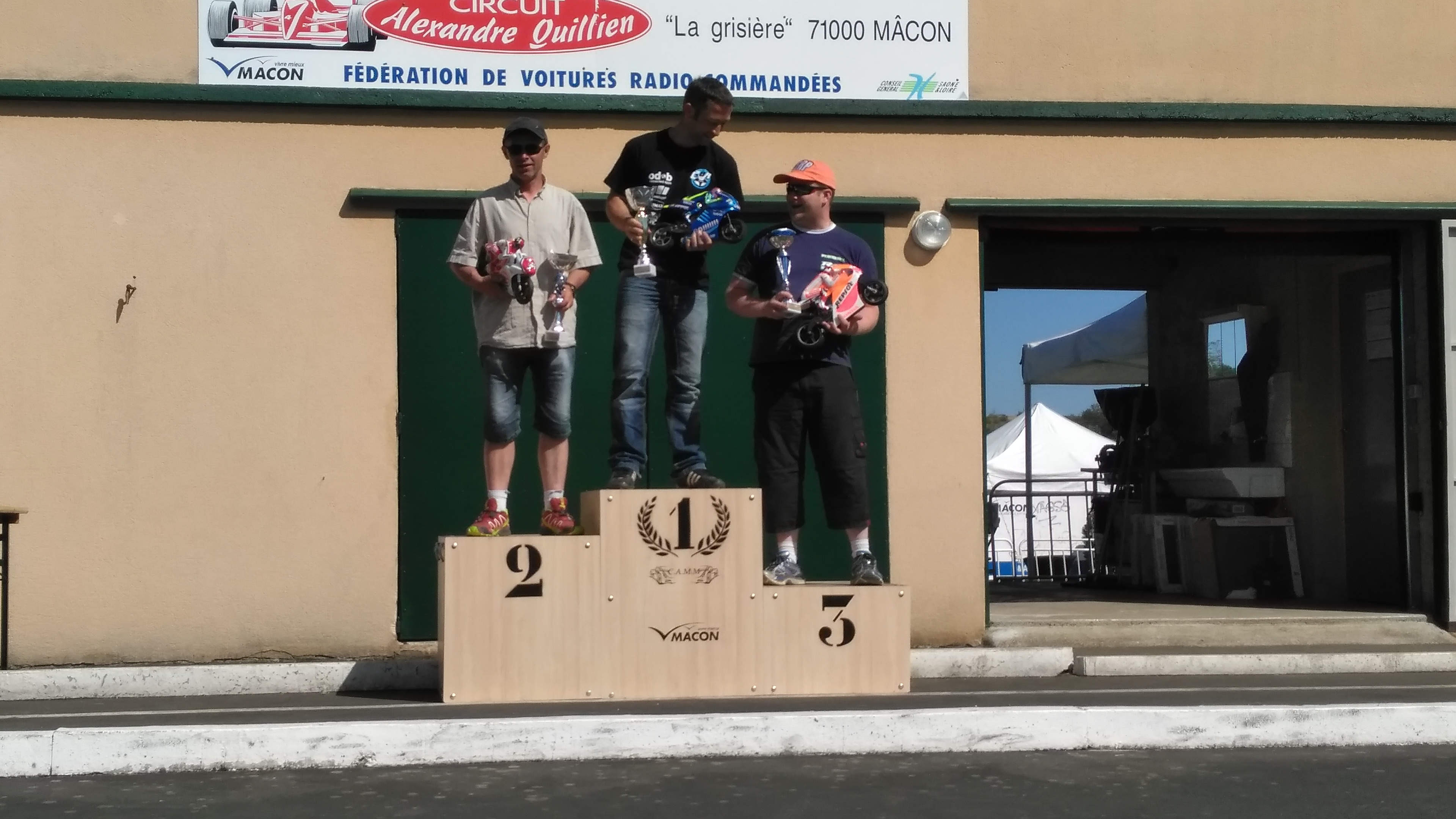 4 éme Manche du Championnat de France 1/5  Moto  1-2-3 Juillet 2016 